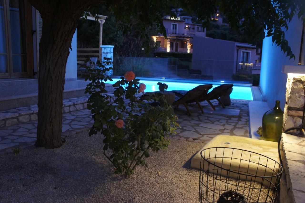 Villa Saint George Никиана Екстериор снимка
