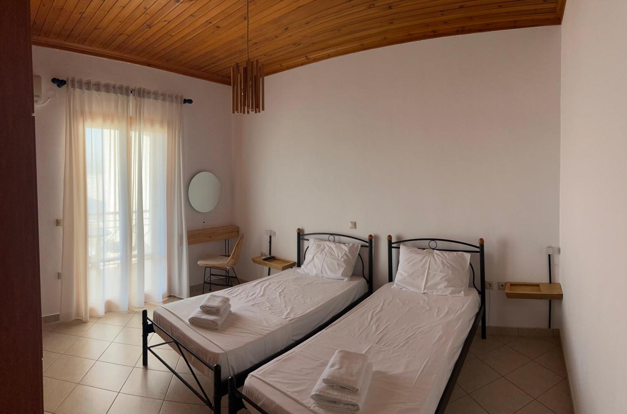 Villa Saint George Никиана Екстериор снимка