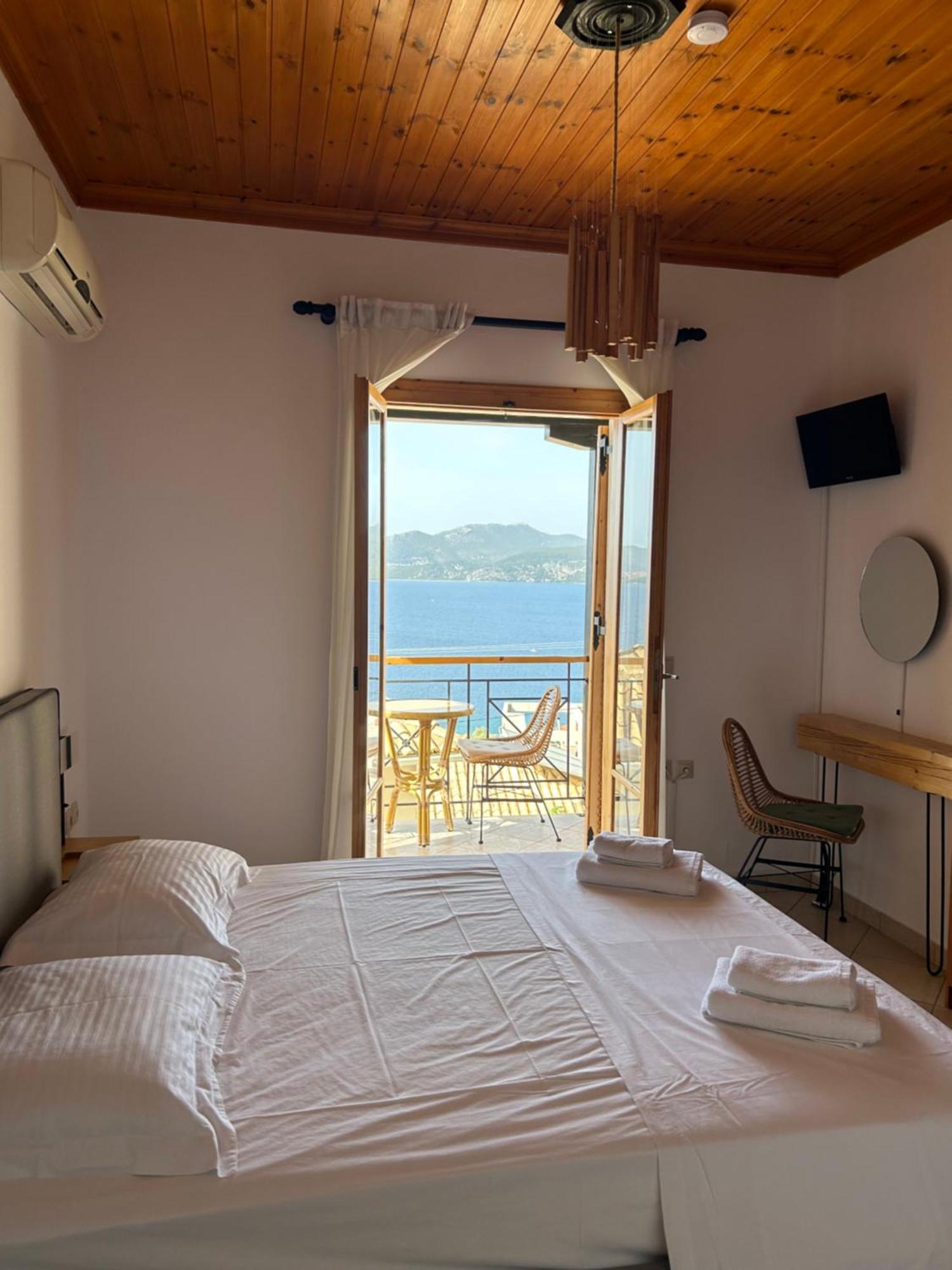 Villa Saint George Никиана Екстериор снимка